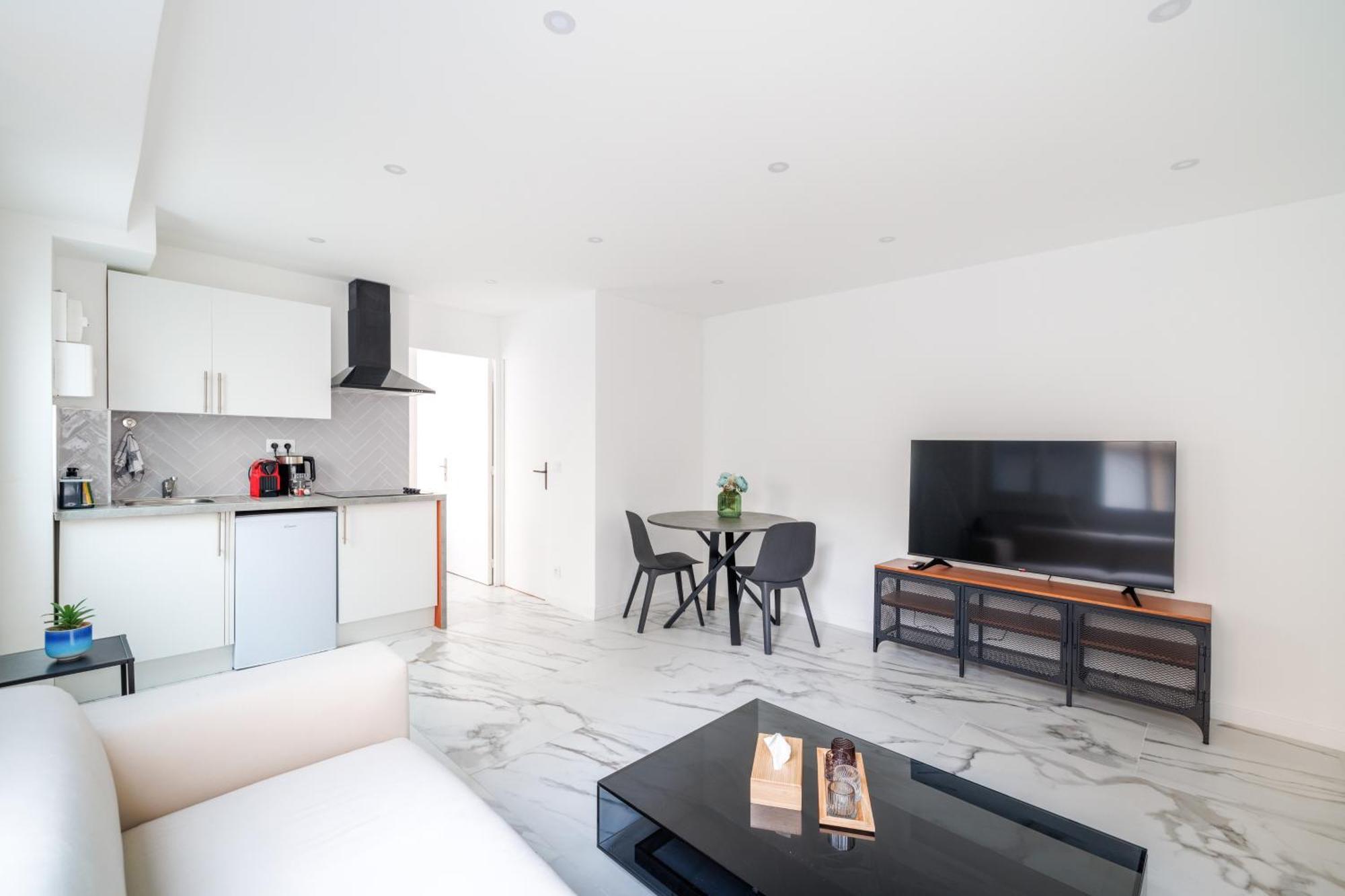 Spacious Flat For 4 People #1 Asnières Eksteriør bilde