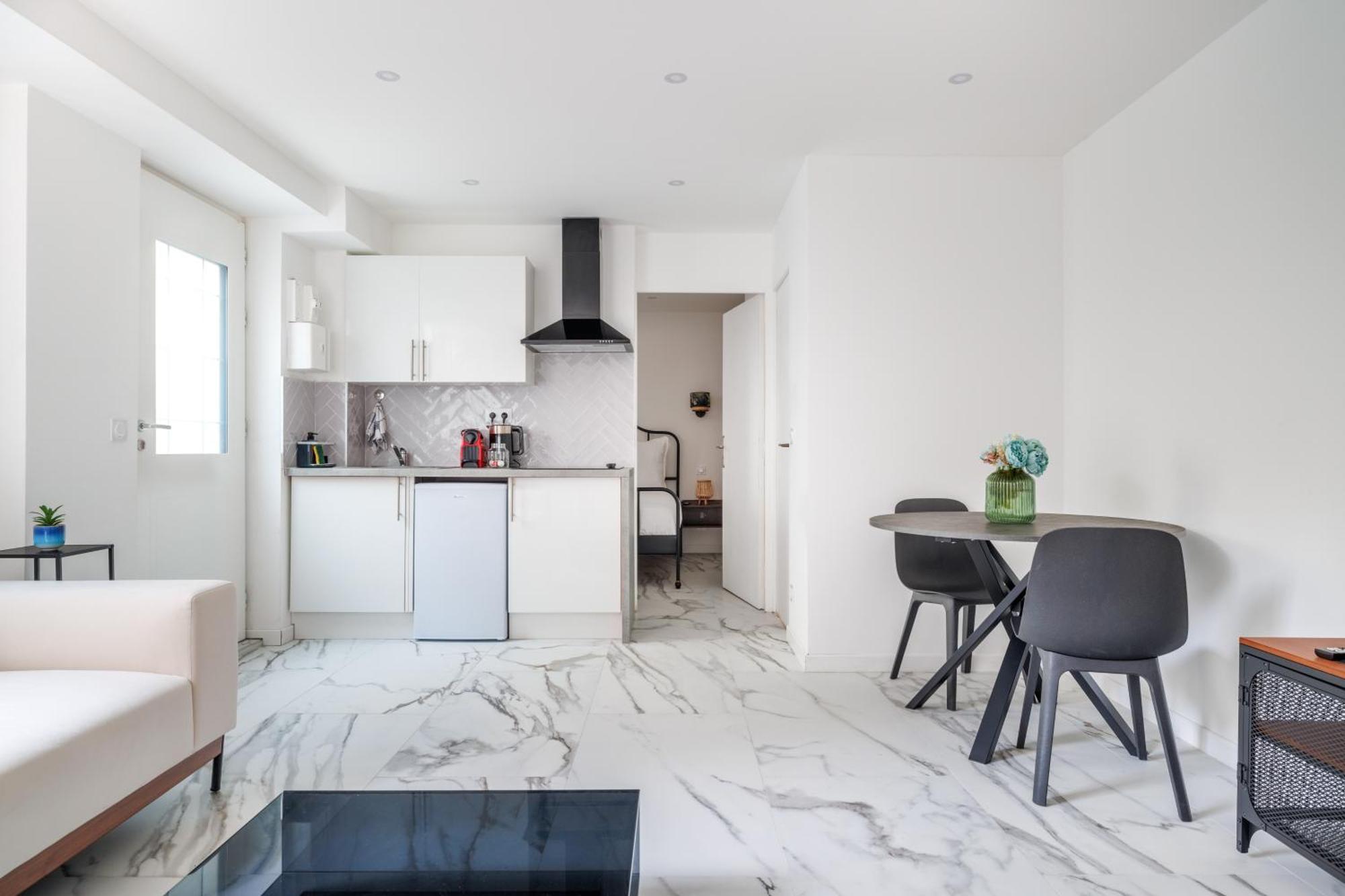 Spacious Flat For 4 People #1 Asnières Eksteriør bilde